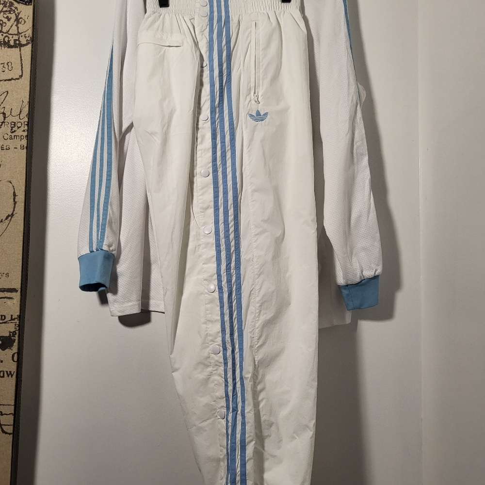 Addidas Suit for female or male - Picture 2 of 6